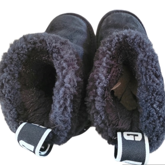 BABY UGGS 🖤 - Picture 2 of 7